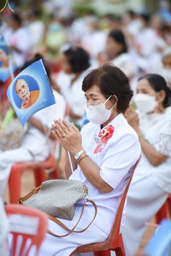 ภาพ No.84417:พิธีทอดผ้าป่า พิธีอัญเชิญปฐมรัตนปฐวี และพิธีตอกเสาเข็มต้นสุดท้าย เพื่อสถาปนาอาคาร 80 ปี หลวงพ่อธัมมชโย ณ ศูนย์ปฏิบัติธรรมวิหารแดง ตำบลเจริญธรรม อำเภอวิหารแดง จ.สระบุรี  วันที่ 23 กรกฎาคม พ.ศ. 2566