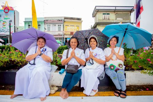 ภาพ No.226119:วันอาทิตย์ที่ 25 พฤษภาคม พ.ศ. 2568 พิธีตักบาตรพระ 1,000 รูปเมืองตรัง ครบรอบ 110 ปี เมืองทับเที่ยง ถวายเป็นพุทธบูชา ถวายเป็นพระราชกุศลแด่รัชกาลที่ 10 และอุทิศส่วนกุศลแด่อดีตเจ้าเมืองตรัง และบรรพบุรุษ ณ บริเวณหน้าศาลากลางจังหวัดตรัง ถนนพระราม 6