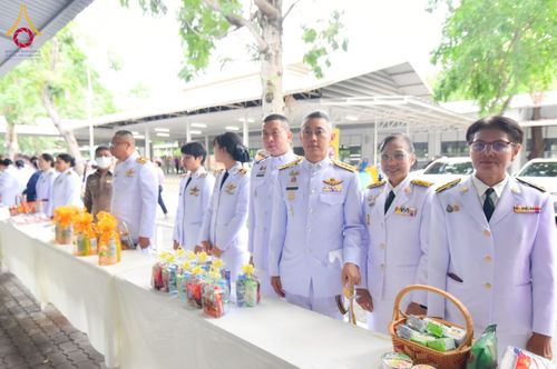 ภาพ No.227124:วันอังคารที่ 3 มิถุนายน พ.ศ. 2568 นายอำเภอคลองหลวง นำพสกนิกรรวมใจภักดิ์ สมเด็จพระนางเจ้าฯ พระบรมราชินี เนื่องในโอกาสวันเฉลิมพระชนมพรรษา ณ อาคารปลูกศรัทธา 2 วัดพระธรรมกาย อ.คลองหลวง จ.ปทุมธานี