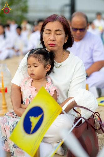 ภาพ No.275127:วันอาทิตย์ที่ 30 พฤศจิกายน พ.ศ. 2568 พิธีตอกเสาเข็ม "สร้างองค์พระเจดีย์เพื่อสร้างสันติภาพโลก" ต้นสุดท้าย ณ ศูนย์ปฏิบัติธรรมระยอง (บ้านช่องลม)