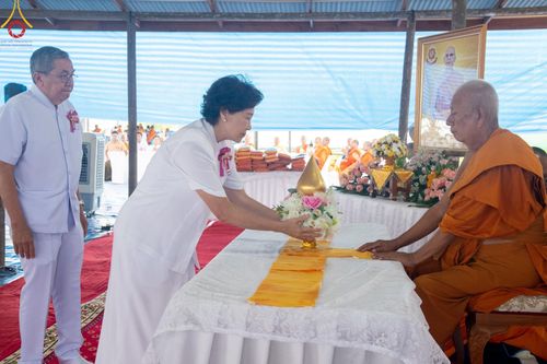 ภาพ No.144444:3 Bigboon 1.พิธีทอดผ้าป่าสถาปนาสังฆรัตนะปทุมเจดีย์ 2.พิธีประดิษฐานดอกบัวอนันต์นิรันดร์กาล 3.พิธีถวายมหาสังฆทานแด่คณะสงฆ์ทุกวัดในจังหวัดปัตตานี ณ ศูนย์อบรมเยาวชนจังหวัดปัตตานี วันอาทิตย์ที่ 14 กรกฎาคม พ.ศ. 2567