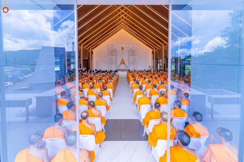 ภาพ No.249224:วันที่ 20 กันยายน พ.ศ. 2568 พิธีประดิษฐานรูปหล่อหลวงปู่วัดปากน้ำ ภาษีเจริญ ณ วิหารพระมงคลเทพมุนี (สด จนฺทสโร) ศูนย์ปฏิบัติธรรมภูเก็ต จ.ภูเก็ต