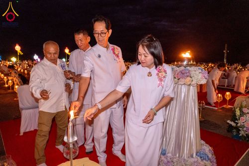 ภาพ No.266144:วันพุธที่ 5 พฤศจิกายน พ.ศ. 2568 (วันพระ ขึ้น 15 ค่ำ เดือน 12) พิธีจุดประทีปโคมลาน, โคมลอย และลอยกระทง ถวายประทีปเป็นพุทธบูชา สร้างความสว่างไสวให้กับแผ่นดินด้วยแสงธรรม ณ พุทธอุทยานนานาชาติ จังหวัดหนองคาย