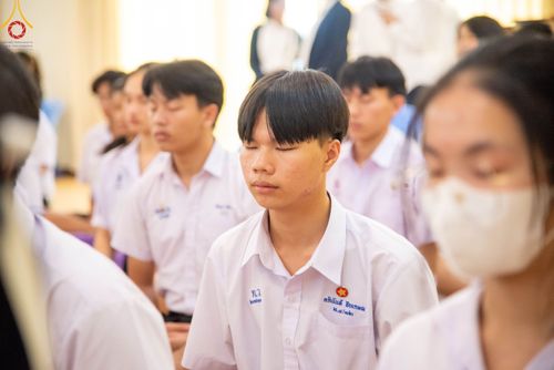 ภาพ No.103498:วันรวมพลังเด็กดี V-Star ผู้นำฟื้นฟูศีลธรรมโลก จังหวัดเชียงรายและจังหวัดพะเยา ณ ศูนย์ปฏิบัติธรรมจังหวัดเชียงราย วันที่ 2 ธันวาคม พ.ศ. 2566