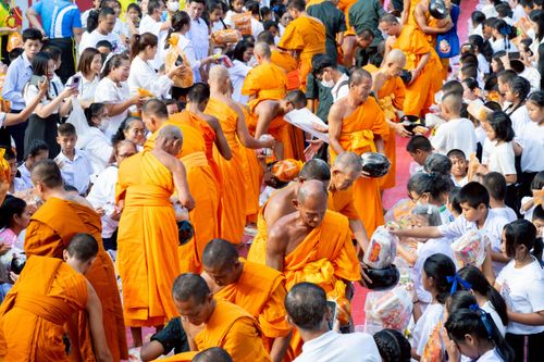 ภาพ No.234422:วันพฤหัสบดีที่ 24 กรกฎาคม พ.ศ. 2568 พิธีถวายสังฆทานแก่คณะสงฆ์ 323 วัด , พิธีมอบกองทุนหนุนแรงใจช่วยครูใต้ , พิธีทำบุญส่วนกุศลแด่ผู้วายชนม์ ในเหตุการณ์ความไม่สงบ 4 จังหวัด ชายแดนภาคใต้ (ปัตตานี , ยะลา , นราธิวาส , สงขลา) ปีที่ 21 ครั้งที่ 179 ณ วัดเวฬุวัน 