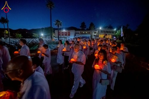 ภาพ No.225751:วันอาทิตย์ที่ 11 พฤษภาคม พ.ศ. 2568 วัดพระธรรมกายแคลิฟอร์เนีย จัดงานวิสาขบูชานานาชาติ และถวายมหาสังฆทานคณะสงฆ์ 120 รูป