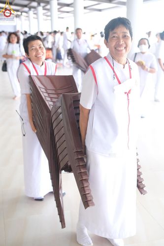 ภาพ No.130045:V.34 เพื่อธรรมเพื่อบางกล่ำ การรับบุญของเจ้าหน้าที่หน่วยงานต่างๆ  เพื่องานธรรมยาตราอัญเชิญพระบรมสารีริกธาตุ ประดิษฐาน ณ มหารัตนเจดีย์สิริปทุมสวรรค์ (เจดีย์อริยพุทธะ 5 พระองค์) ณ ศูนย์ปฏิบัติธรรมภาคใต้ อ.บางกล่ำ จ.สงขลา ระหว่างวันที่ 9-10 มีนาคม พ.ศ. 2567