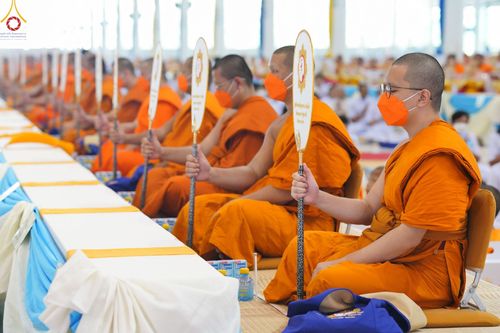 ภาพ No.85404:พิธีถวายมหาสังฆทานคณะสงฆ์ 2000 กว่าวัดทั่วประเทศปีที่ 23, พิธีถวายไทยธรรมคณะสงฆ์ 323 วัด 4 จังหวัดชายแดนภาคใต้, พิธีมอบปัจจัยช่วยเหลือครู 4 จังหวัดชายแดนภาคใต้ ณ สภาธรรมกายสากล วัดพระธรรมกาย ในวันสมาธิโลก อาทิตย์ที่ 6 สิงหาคม พ.ศ. 2566