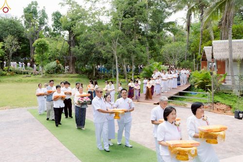 ภาพ No.234254:พิธีมุทิตาสักการะ "พระสิริรัตนเมธี" เจ้าคณะจังหวัดเลย ,พิธีถวายไทยธรรม ๙ วัด และพิธีทอดผ้าป่าเพื่อสร้างทุกสิ่ง  ในวาระทำบุญครบรอบ ๑๐ ปี ณ ศูนย์ปฏิบัติธรรมแก้วภูเรือ อ.ภูเรือ จ.เลย