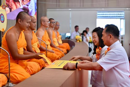 ภาพ No.148627:พิธีบุพเปตพลี, พิธีทอดผ้าป่า, พิธีไถ่ชีวิตโค 80 ตัว ให้ชีวิตสัตว์เป็นทาน ณ ศูนย์ปฎิบัติธรรมภาคใต้ อ.บางกล่ำ จ.สงขลา วันเสาร์ที่ 10 สิงหาคม พ.ศ. 2567