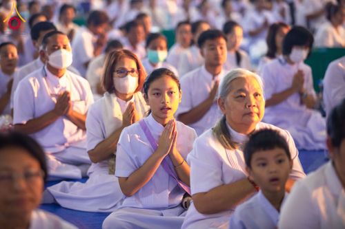 ภาพ No.209373:วันอาทิตย์ที่ 2 มีนาคม พ.ศ. 2568 พิธีตักบาตร ข้าวสารอาหารแห้ง ณ บ้านแก้วเรือนทองคุณยายฯ สภาธรรมกายสากล วัดพระธรรมกาย