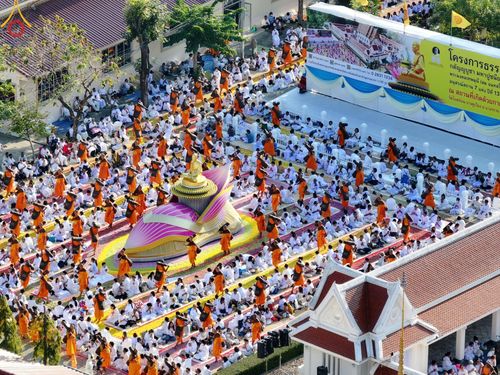 ภาพ No.195511:พิธีต้อนรับพระธรรมยาตรา ณ อนุสรณ์สถานลำดับที่ 4 สถานที่เกิดด้วยกายธรรม วัดโบสถ์(บน) ต.บางคูเวียง จ.นนทบุรี ในโครงการธรรมยาตรา กตัญญูบูชา มหาปูชนียาจารย์ พระมงคลเทพมุนี(สด จนฺทสโร) พระผู้ปราบมาร อนุสรณ์สถาน 7 แห่ง ปีที่ 13 วันที่ 15 มกราคม พ.ศ. 2568