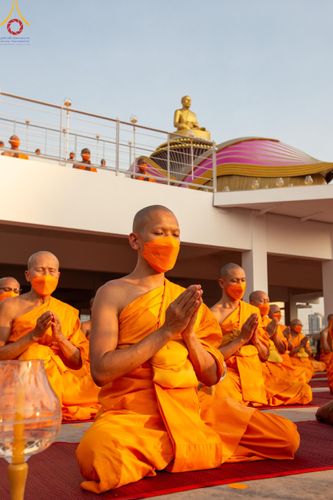ภาพ No.119204:พิธีจุดประทีปถวายเป็นพุทธบูชา และบูชาธรรมมหาปูชนียาจารย์ พระมงคลเทพมุนี(สด จนฺทสโร) ในโครงการธรรมยาตราฯ วันที่ 26 มกราคม พ.ศ. 2567 ณ อาคารธรรมยาตรา กตัญญูบูชามหาปูชนียาจารย์ ตรงข้ามวัดปากน้ำภาษีเจริญ จ.กรุงเทพมหานคร
