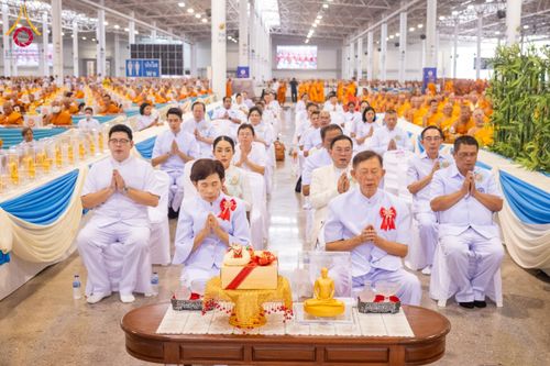 ภาพ No.59987:พิธีเจริญพระพุทธมนต์ "ฉลองอายุวัฒนมงคล 80 ปี หลวงพ่อธัมมชโย" พิธีถวายไทยธรรม คณะสงฆ์ 10,000 กว่าวัดทั่วประเทศ ในวันคุ้มครองโลก วันจันทร์ที่ 22 เมษายน พ.ศ. 2567 ณ สภาธรรมกายสากล วัดพระธรรมกาย จ.ปทุมธานี
