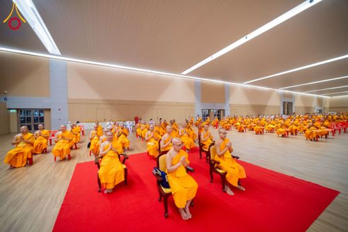 ภาพ No.237874:วันอาทิตย์ที่ 10 สิงหาคม พ.ศ. 2568 พิธีถวายไทยธรรมมุทิตาเปรียญธรรมและบาลีศึกษา ณ ห้องแก้วสารพัดนึก2 วัดพระธรรมกาย ปทุมธานี