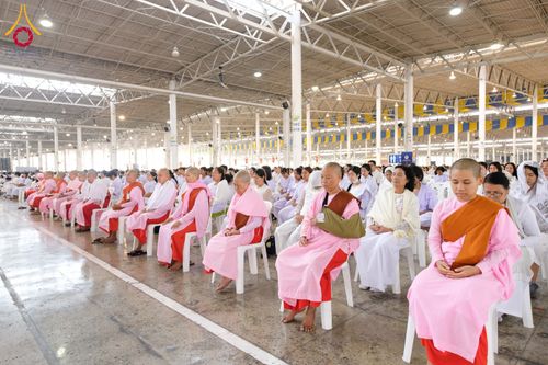 ภาพ No.287600:วันที่ 1 มกราคม พ.ศ. 2569 พิธีบูชาข้าวพระ ณ สภาธรรมกายสากล วัดพระธรรมกาย