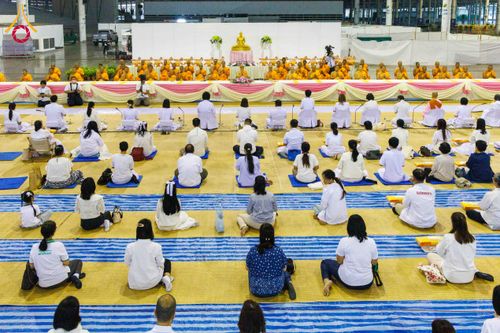 ภาพ No.306225:วันที่ 30 มกราคม พ.ศ. 2569 พิธีถวายภัตตาหารเป็นสังฆทาน แด่พระธรรมยาตรา ณ วัดพระธรรมกาย  จังหวัดปทุมธานี ในโครงการธรรมยาตรา กตัญญูบูชา มหาปูชนียาจารย์ พระมงคลเทพมุนี(สด จนฺทสโร) พระผู้ปราบมาร อนุสรณ์สถาน 7 แห่ง ปีที่ 14