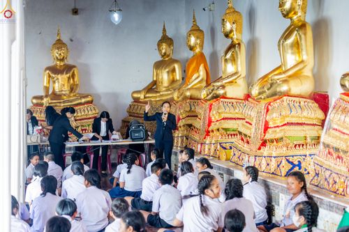 ภาพ No.288985:วันพุธที่ 17 ธันวาคม พ.ศ.2568 กิจกรรมเยาวชนไทยรวมใจทำความดี "เด็กดีมหานคร ต้นแบบด้านศีลธรรม" แข่งขันสอบตอบปัญหาศีลธรรมในพระพุทธศาสนา ครั้งที่ 7 และวันรวมพลังเด็กดี V-Star ประจำปี 2568 ณ วัดมหาธาตุยุวราชรังสฤษฎิ์ราชวรมหาวิหาร กรุงเทพมหานคร