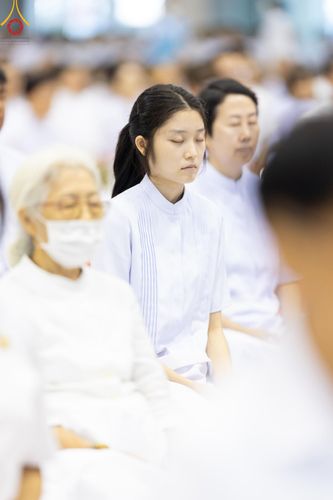 ภาพ No.137303:พิธีตักบาตร และปฏิบัติธรรม ในวันวิสาขบูชา วันพุธที่ 22 พฤษภาคม พ.ศ. 2567 ( วันพระขึ้น15 ค่ำ เดือน 6 ) ณ วัดพระธรรมกาย จ.ปทุมธานี