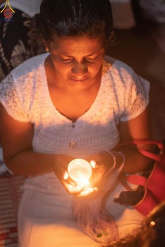 ภาพ No.141183:PhotoStory มหาศรัทธา ธรรมยาตราศรีลังกา EP.6 พิธีจุดวิสาขประทีป 6 วัด ถวายเป็น พุทธบูชา  โครงการสยาม-ลังกา ธรรมยาตรา  ฉลองเทศกาลวิสาขบูชาแห่งชาติ ศรีลังกา  บูชาธรรม 80 ปี หลวงพ่อธัมมชโย วันที่ 16 พฤษภาคม พ.ศ. 2567