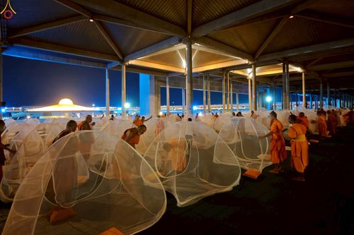 ภาพ No.225192:วันที่ 20 - 27 เมษายน พ.ศ. 2568 "ภาพแห่งความปลื้มที่ไม่มีวันจบ" คณะสงฆ์สามเณร เจ้าหน้าที่ และสาธุชน ร่วมแรงร่วมใจกันเตรียมงานและเก็บงาน เพื่อวันคุ้มครองโลก พิธีถวายมหาสังฆทานคณะสงฆ์ 40,000 กว่าวัดทั่วประเทศ