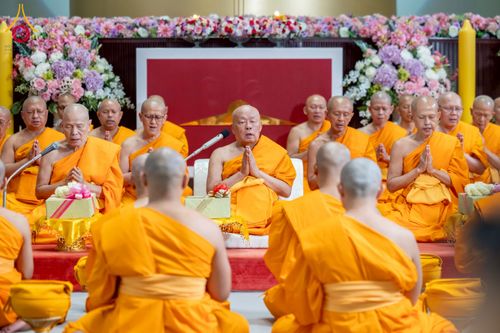 ภาพ No.223876:วันอาทิตย์ที่ 11 พฤษภาคม พ.ศ. 2568 พิธีอุปสมบทสามเณรเปรียญธรรมอุปสมบทอุทิศชีวิต 9 รูป อุบาสก 1 ท่าน ณ อุโบสถพระไตรปิฏกวัดพระธรรมกาย