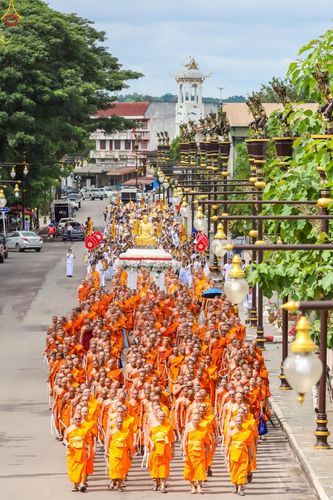 ภาพ No.239311:วันอาทิตย์ที่ 17 สิงหาคม พ.ศ. 2568 พิธีอัญเชิญรูปเหมือนพระมงคลเทพมุนี (สด จันทสโร) ณ ศาลากลางจังหวัดเลย ถึงลานพญานาค สวนสาธารณะกุดป่อง อ.เมือง จ.เลย