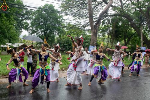 ภาพ No.139995:PhotoStory มหาศรัทธา ธรรมยาตราศรีลังกา EP.2 พิธีเปิดโครงการสยาม-ลังกา ธรรมยาตรา ฉลองเทศกาลวิสาขบูชาแห่งชาติ ศรีลังกา บูชาธรรม 80 ปีหลวงพ่อธัมมชโย เมื่อวันที่ 17 พฤษภาคม พ.ศ. 2567