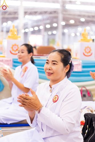 ภาพ No.60453:การต้อนรับพระสังฆาธิการ 10,000 กว่าวัดทั่วประเทศ พิธีมอบปัจจัยช่วยเหลือครู 4 จังหวัดชายแดนภาคใต้ พิธีปฏิบัติธรรม ในวันคุ้มครองโลก วันจันทร์ที่ 22 เมษายน พ.ศ.2567 ณ วัดพระธรรมกาย จ.ปทุมธานี