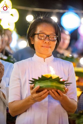 ภาพ No.266237:วันพุธที่ 5 พฤศจิกายน พ.ศ. 2568 (วันพระ ขึ้น 15 ค่ำ เดือน 12) พิธีจุดประทีปโคมลาน, โคมลอย และลอยกระทง ถวายประทีปเป็นพุทธบูชา สร้างความสว่างไสวให้กับแผ่นดินด้วยแสงธรรม ณ พุทธอุทยานนานาชาติ จังหวัดหนองคาย