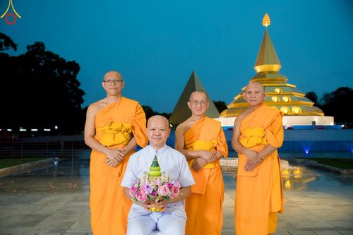 ภาพ No.223285:วันที่ 2 -10 พฤษภาคม พ.ศ. 2568 พิธีตัดปอยผม ปลงผม พิธีขอขมาลาอุปสมบทอุทิศชีวิต ของอุบาสก พิสิทธิ์ หมื่นแกล้ว  ณ วัดพระธรรมกาย