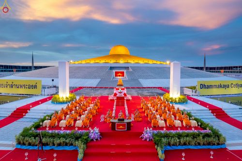 ภาพ No.253029:วันที่ 10 ตุลาคม พ.ศ. 2568 พิธีปลูกต้นทรัพย์บานชื่น ณ ลานธรรม วัดพระธรรมกาย