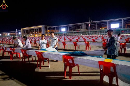 ภาพ No.219210:วันที่ 19-21 เมษายน พ.ศ. 2568 การเตรียมงานในลานธรรม , วิหารคด เพื่องานวันคุ้มครองโลก 22 เมษายน พ.ศ. 2568