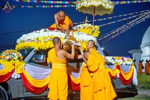 ภาพ No.213036:วันที่ 14 - 15 มีนาคม พ.ศ. 2568 คณะสงฆ์และสามเณรเดินธรรมยาตรา ในโครงการบวชสามเณรเนปาล 500 รูป ไปยังสถานที่รอบมายาเทวีและลุมพินีเกรด ณ ลุมพินี ประเทศเนปาล
