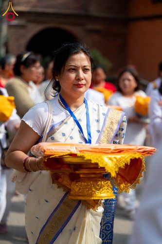 ภาพ No.129847:พิธีตัดปอยผมและแห่นาคธรรมทายาท ในโครงการบรรพชา 1,250 รูป ณ แดนประสูติ สวนลุมพินี ประเทศเนปาล วันที่ 2 มีนาคม พ.ศ. 2567