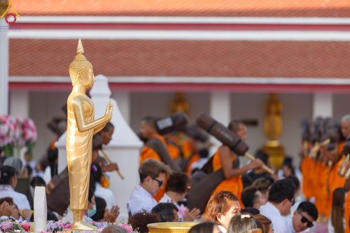 ภาพ No.193394:พิธีต้อนรับพระธรรมยาตรา ณ อนุสรณ์สถาน สถานที่เกิดในเพศสมณะ วัดสองพี่น้อง อำเภอสองพี่น้อง จังหวัดสุพรรณบุรี ในโครงการธรรมยาตรา กตัญญูบูชา มหาปูชนียาจารย์ พระมงคลเทพมุนี(สด จนฺทสโร) พระผู้ปราบมาร อนุสรณ์สถาน 7 แห่ง ปีที่ 13 วันที่ 11 มกราคม พ.ศ. 2568
