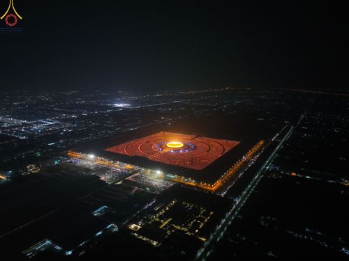 ภาพ No.77320:พิธีจุดมาฆประทีป ในวันมาฆบูชา อาทิตย์ต้นเดือนที่ 6 มีนาคม พ.ศ. 2566 ณ วัดพระธรรมกาย อ.คลองหลวง จ.ปทุมธานี