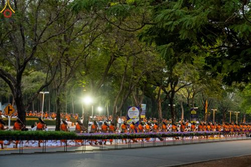 ภาพ No.120439:พิธีต้อนรับพระธรรมยาตรา ในโครงการธรรมยาตรา กตัญญูบูชา มหาปูชนียาจารย์ พระมงคลเทพมุนี(สด จนฺทสโร) พระผู้ปราบมาร อนุสรณ์สถาน 7 แห่ง ปีที่ 12 วันที่ 28 มกราคม พ.ศ. 2567 ณ วัดพระธรรมกาย จ.ปทุมธานี (ชุดที่ 2)
