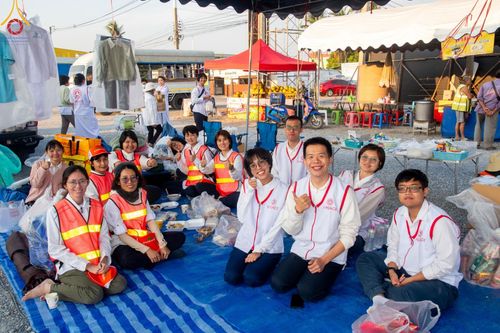 ภาพ No.203094:V.51 สารพัดV สารพัดดี ที่คลองบางนางแท่น ในโครงการธรรมยาตรา กตัญญูบูชา มหาปูชนียาจารย์ พระมงคลเทพมุนี(สด จนฺทสโร) พระผู้ปราบมาร อนุสรณ์สถาน 7 แห่ง ปีที่ 13 ระหว่างวันที่ 2-31 มกราคม พ.ศ. 2568