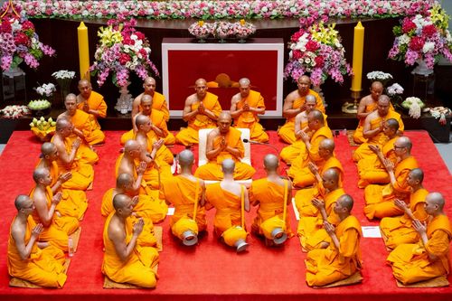 ภาพ No.229275:วันเสาร์ที่ 14 มิถุนายน พ.ศ. 2568 พิธีบรรพชา , พิธีถวายบาตร , พิธีอุปสมบท ในโครงการบรรพชาอุปสมบทหมู่ ผู้บริหารรุ่นที่ 15 และ อุดมศึกษา รุ่นที่ 52 ณ โบสถ์พระไตรปิฎก วัดพระธรรมกาย