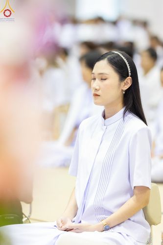 ภาพ No.136690:พิธีตักบาตร พิธีบูชาข้าวพระ ในวันอาทิตย์ต้นเดือนที่ 5 พฤษภาคม พ.ศ. 2567 ณ วัดพระธรรมกาย จ.ปทุมธานี