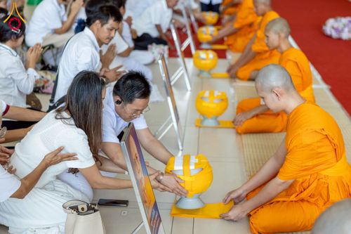 ภาพ No.256311:วันที่ 4 ตุลาคม พ.ศ. 2568 พิธีบรรพชาอุปสมบท  โครงการอุปสมบทหมู่บูชาธรรม 141 ปี  พระมงคลเทพมุนี (สด จนฺทสโร) ณ โบสถ์พระไตรปิฏก วัดพระธรรมกาย จ.ปทุมธานี