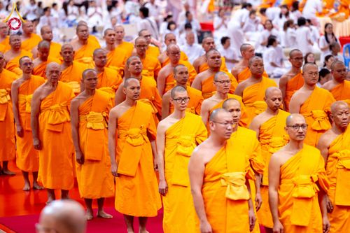 ภาพ No.272997:วันอาทิตย์ที่ 23 พฤศจิกายน พ.ศ.2568 พิธีมุทิตาสักการะ พระมหาเถระและพระเถระ ประจำปีพุทธศักราช 2568 ณ ห้องแก้วสารพัดนึก 2 สภาธรรมกายสากล  วัดพระธรรมกาย