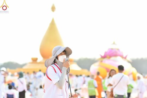 ภาพ No.130130:V.34 เพื่อธรรมเพื่อบางกล่ำ การรับบุญของเจ้าหน้าที่หน่วยงานต่างๆ  เพื่องานธรรมยาตราอัญเชิญพระบรมสารีริกธาตุ ประดิษฐาน ณ มหารัตนเจดีย์สิริปทุมสวรรค์ (เจดีย์อริยพุทธะ 5 พระองค์) ณ ศูนย์ปฏิบัติธรรมภาคใต้ อ.บางกล่ำ จ.สงขลา ระหว่างวันที่ 9-10 มีนาคม พ.ศ. 2567