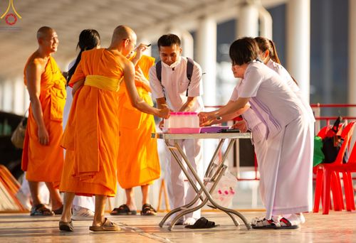 ภาพ No.125490:V.27 มาฆะ สาธุ  การรับบุญเตรียมงาน ปฎิบัติงาน เก็บงาน ของเจ้าหน้าที่หน่วยงานต่างๆ เพื่อวันมาฆบูชา วันเสาร์ที่ 24 กุมภาพันธ์  พ.ศ. 2567 ณ วัดพระธรรมกาย จ.ปทุมธานี