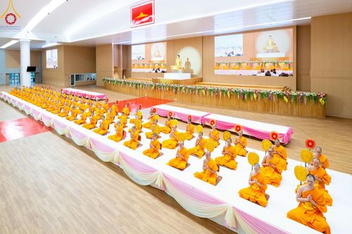 ภาพ No.153322:พิธีมุทิตาสักการะ พระภิกษุ-สามเณร ผู้สอบไล่ได้เปรียญธรรม ประโยค 1-2 ถึงประโยค ป.ธ.9 และบาลีศึกษา ประโยค1-2 ถึง บ.ศ.9 , พิธีมอบดวงแก้วสามเณรผู้ทรงบาลีไวยากรณ์ วัดพระธรรมกาย และ ศูนย์ส่งเสริมศีลธรรมในประเทศและต่างประเทศ วันอาทิตย์ที่ 8 กันยายน พ.ศ.2567