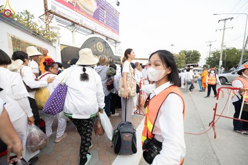 ภาพ No.111733:V.10 เก่งกล้า การเตรียมงาน เก็บงาน การรับบุญของเจ้าหน้าที่หน่วยงานต่างๆ เพื่อโครงการธรรมยาตรา กตัญญูบูชามหาปูชนียาจารย์ พระมงคลเทพมุนี (สด จนฺทสโร) พระผู้ปราบมาร อนุสรณ์สถาน 7 แห่ง ปีที่ 12 ระหว่างวันที่ 2 - 31 มกราคม พ.ศ.2567