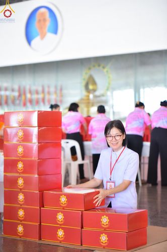 ภาพ No.212151:วันจันทร์ที่ 17 มีนาคม พ.ศ. 2568 บุญบรรจุกล่องไทยธรรม เพื่อถวายแด่พระสังฆาธิการ 40,000 กว่าวัดทั่วไทย ในวันคุ้มครองโลก 22 เมษายน พ.ศ. 2568 ณ บ้านแก้วเรือนทองคุณยายฯ วัดพระธรรมกาย