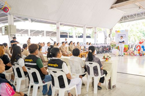 ภาพ No.290932:วันจันทร์ที่ 5 มกราคม พ.ศ. 2569  วัดพระธรรมกาย มูลนิธิธรรมกาย  จัดพิธีมอบของขวัญสนับสนุนการจัดกิจกรรมงานวันเด็กแห่งชาติ ประจำปี พ.ศ. 2569 ให้แก่องค์กรภาคีเครือข่ายกว่า 200 องค์กร ณ วัดพระธรรมกาย อ.คลองหลวง จ.ปทุมธานี