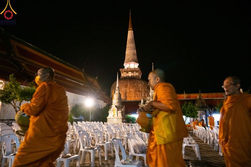 ภาพ No.311148:วันเสาร์ที่ 28 กุมภาพันธ์ พ.ศ. 2569 พิธีตักบาตรพระมหากุศล 11,250 รูป เฉลิมฉลอง 1,250 ปีศรีธรรมราชเจดีย์ สู่มรดกโลก ณ ถนนราชดำเนิน บริเวณหน้าวัดพระมหาธาตุวรมหาวิหาร อ.เมือง จ.นครศรีธรรมราช